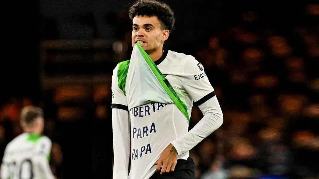 Luis Díaz atraviesa una situación similar, con su padre cautivo en Colombia.