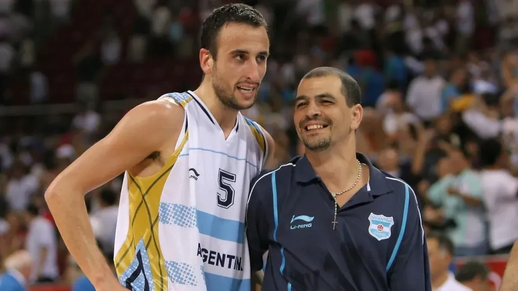 Manu Ginóbili junto a Sergio Hernández en los Juegos Olímpicos de Beijing 2008.