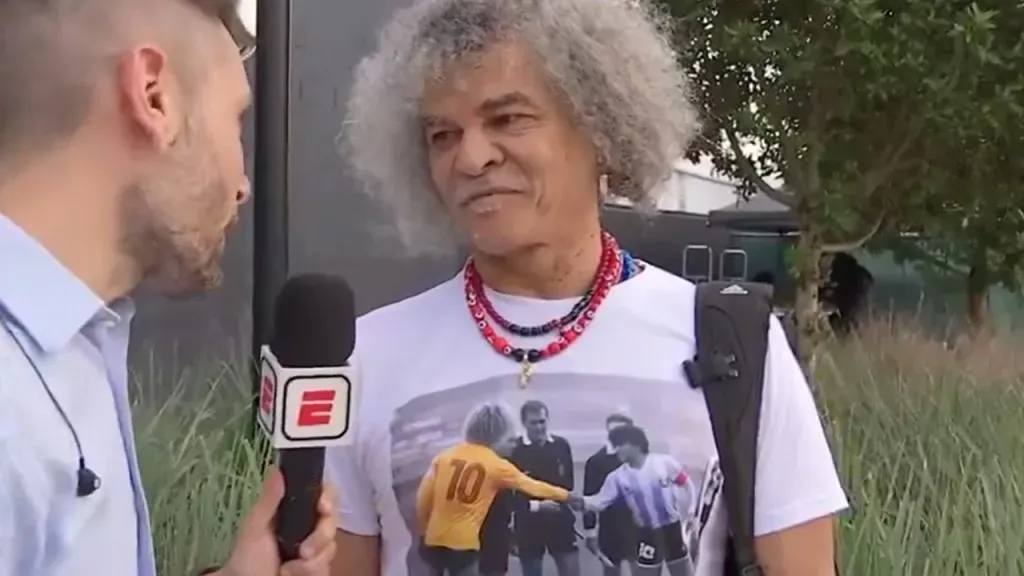 La camiseta con la que El Pibe Valderrama recordó a Maradona.