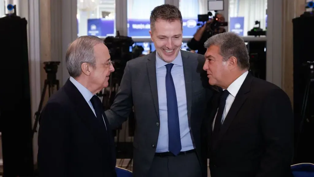 Florentino Pérez y Joan Laporta con el futuro CEO de la Superliga, Bernd Reichart.