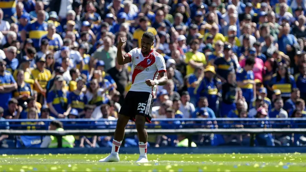 Salomón Rondón hizo un gol en el último Superclásico, mientras que a Cavani le anularon uno en el VAR. (Getty)