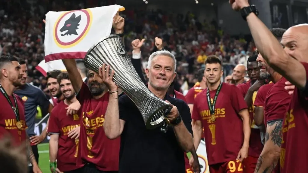 Mourinho le dio su primer título en más de una década a Roma.
