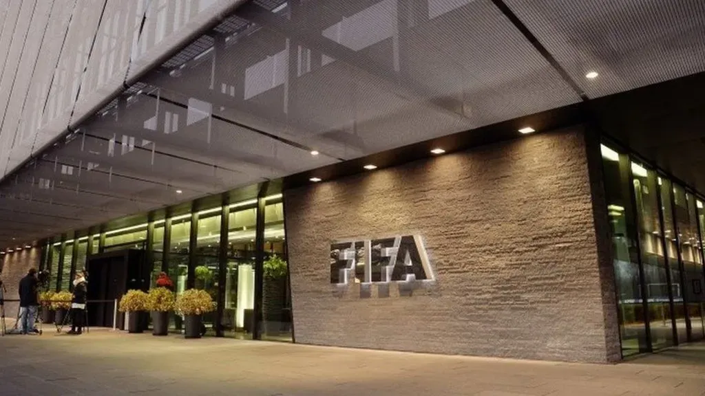 La mesa chica de la FIFA tendrá trabajo discutiendo la norma que planea implementar Infantino.