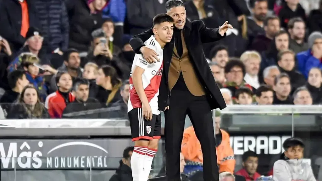 Demichelis hizo debutar a Echeverri en River, quien en unos meses será compañero de Julián.