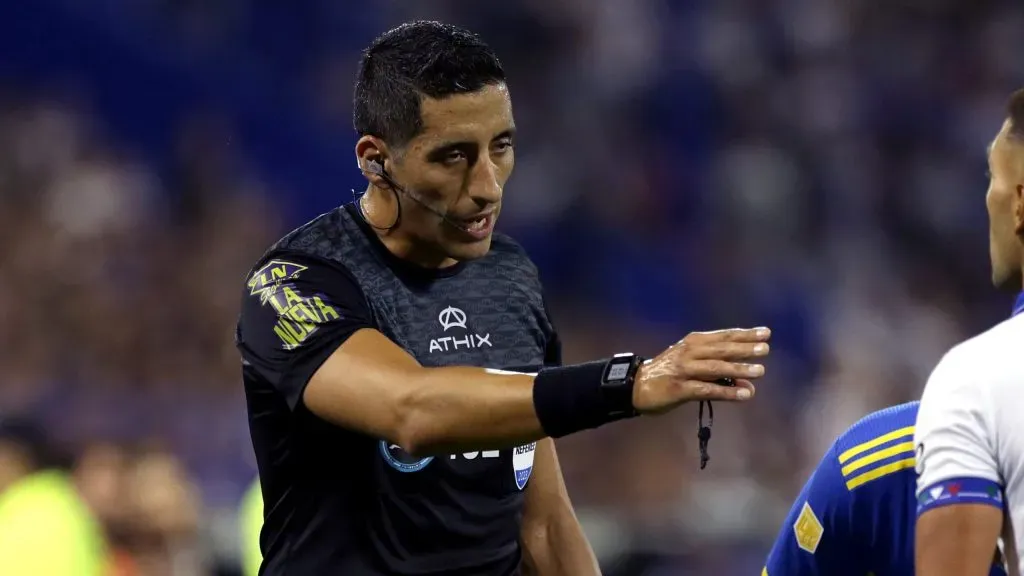 Yael Falcón Pérez será el árbitro del Superclásico. (Foto: Getty Images)