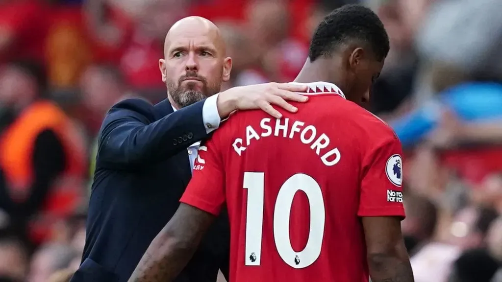 Erik ten Hag y Marcus Rashford del Manchester United