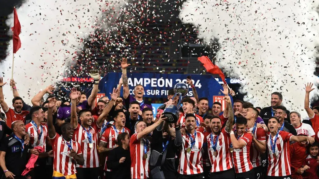 El Pincha se consagró campeón en la Copa de la Liga y clasificó a la Libertadores 2025.