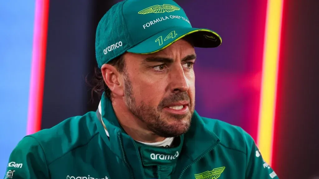Fernando Alonso también cuestionó las nuevas regulaciones, pero se enfocó en el peso de los monoplazas.