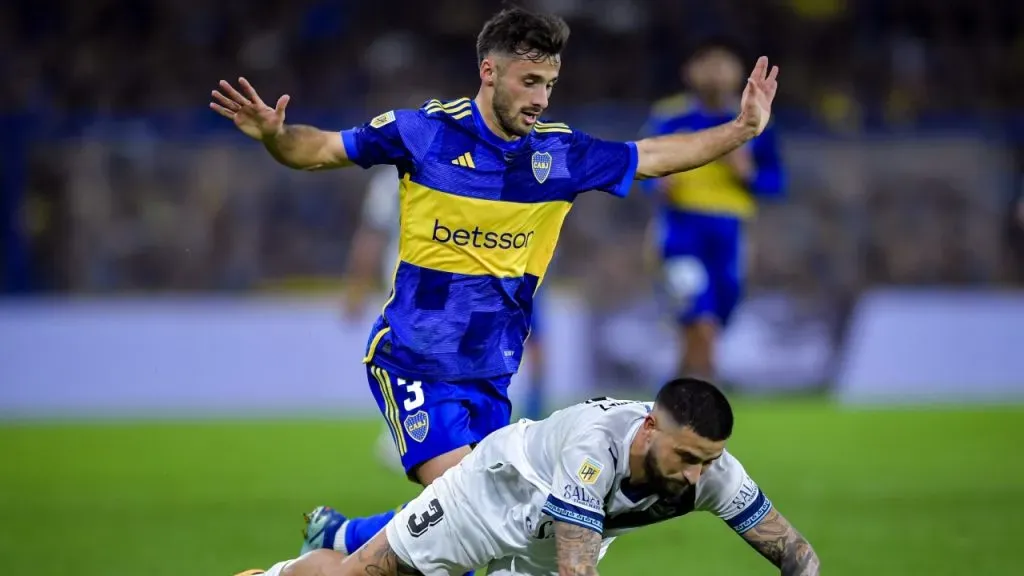 Saracchi fue de lo peor de Boca ante Vélez (Getty Images).