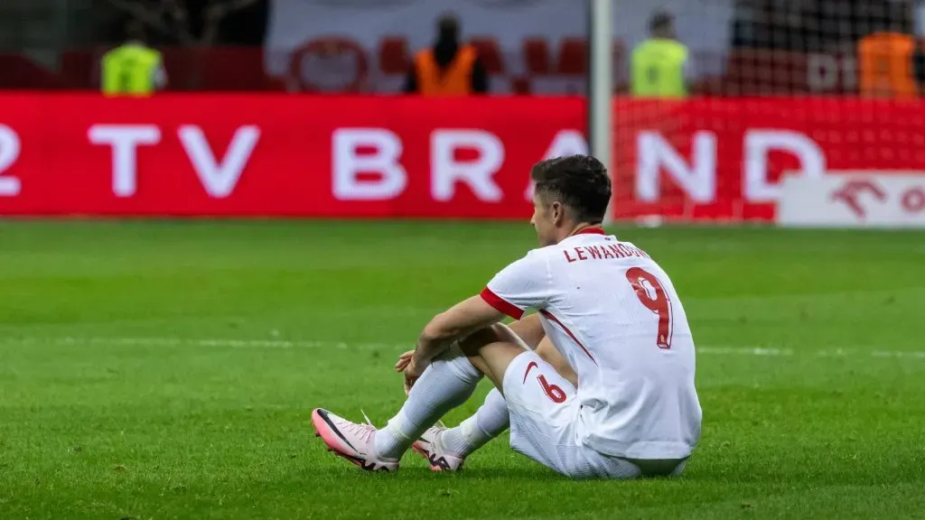Lewandowski, lesionado en el último amistoso de Polonia. Hoy será suplente, pero no verá minutos