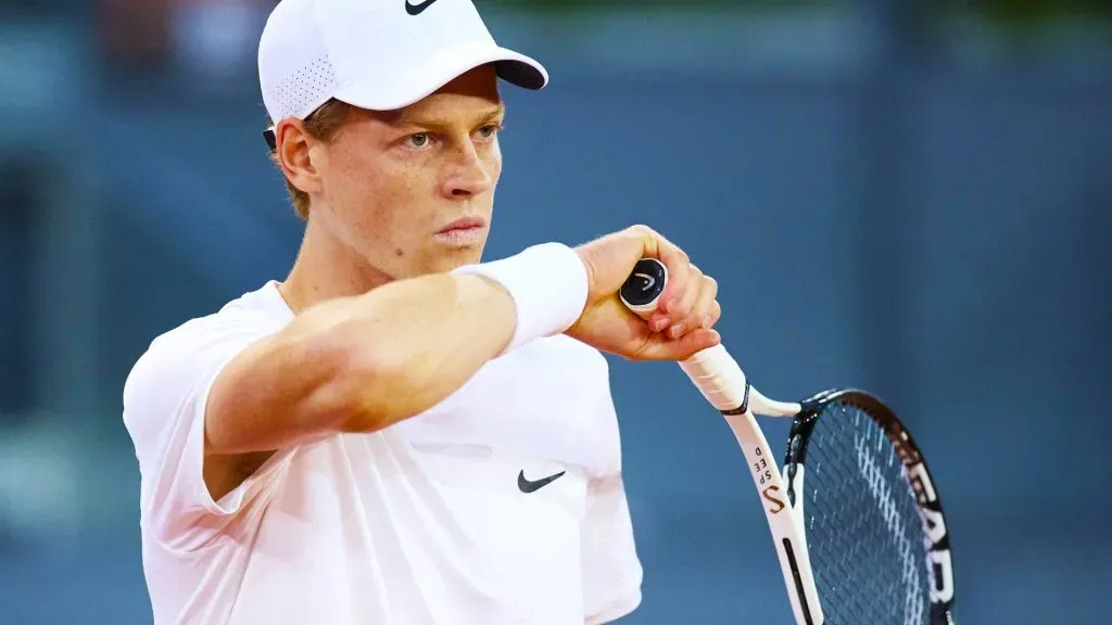 Jannik Sinner se baja de los Juegos Olímpicos 2024 en París