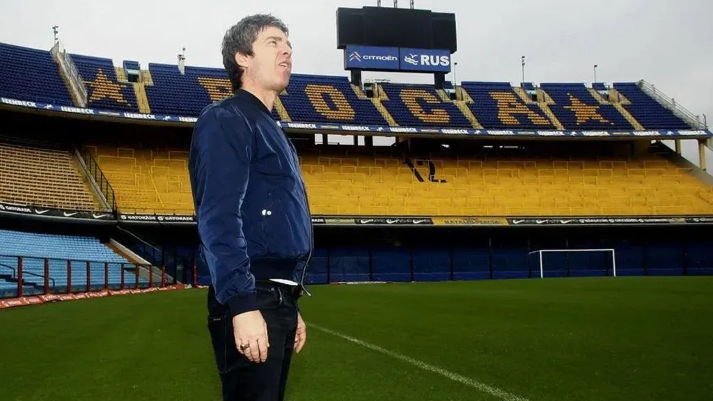 El mayor de los Gallagher conociendo La Bombonera.