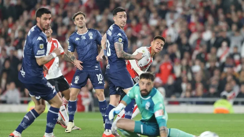 Echeverri marcó el gol de River.