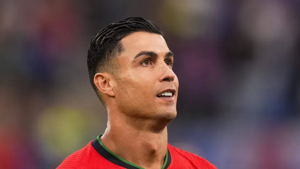 Cristiano Ronaldo sigue de cerca al United pese a la distancia.