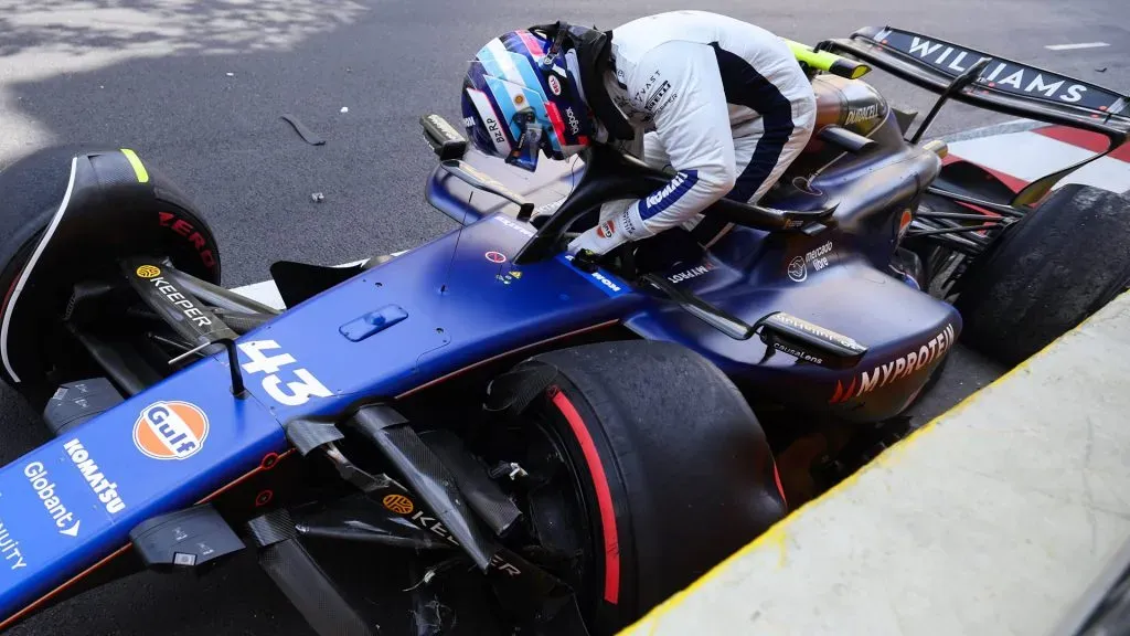 Franco Colapinto luego del choque de su Williams FW46 en el Gran Premio de Bakú