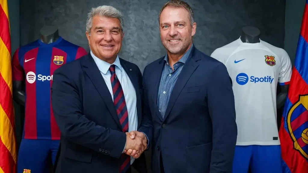 Laporta confía en que Flick puede llevar al equipo hasta el objetivo final. IMAGO