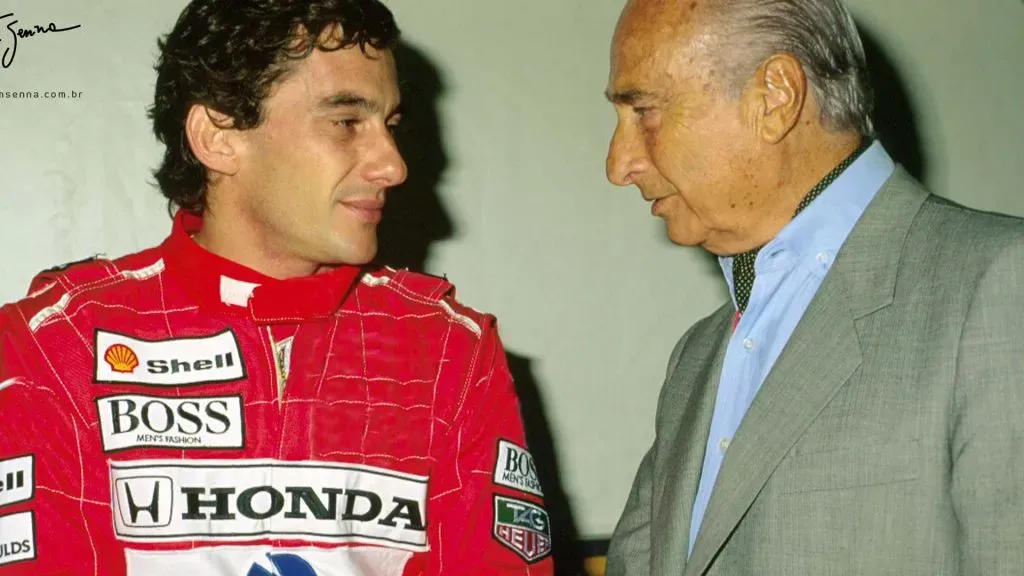 Ayrton Senna siempre tuvo a Fangio como referente y llegó a compartir momentos de su carrera con él.