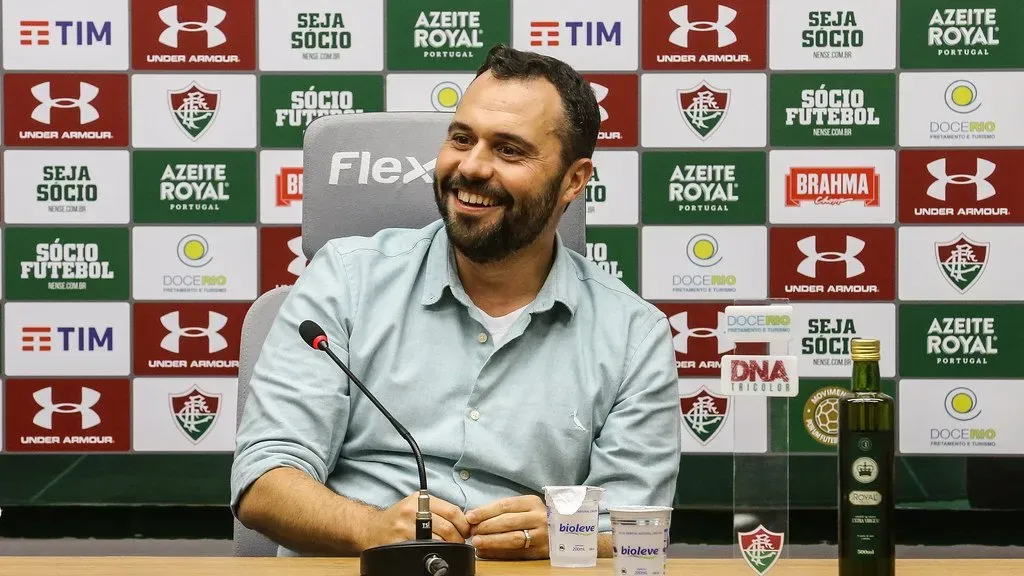 José Illan cornetou Mário Bittencourt pela contratação de Diogo Barbosa. Foto: Flickr oficial Fluminense