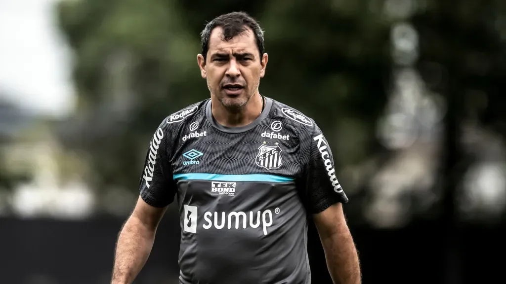Fábio Carille, técnico do Santos, durante treino em sua primeira passagem – Foto: Ivan Storti/Santos FC