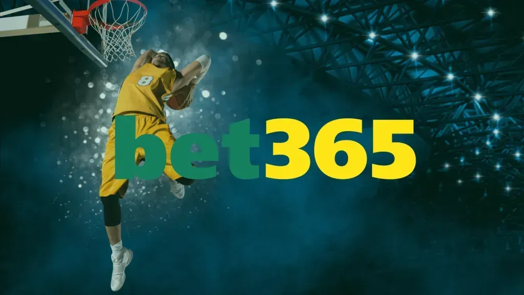 Jogador de basquete equipado de amarelo salta na direção de cesto, e ainda logo da bet365 em verde e amarelo ao centro