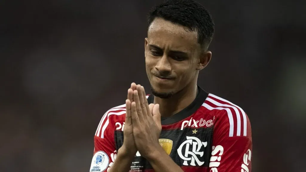 Matheus Gonçalves não está nos planos de Tite e pode se transferir para o Cruzeiro – Foto: Jorge Rodrigues/AGIF