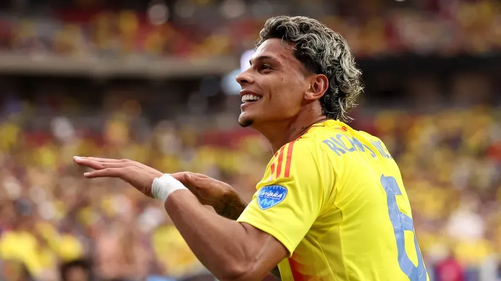 Richard Ríos foi um dos destaques da Colômbia na Copa América e é assediado por clubes da Europa – Foto: Ezra Shaw/Getty Images
