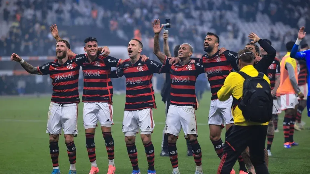 Flamengo comemora classificação sobre o Corinthians na Copa do Brasil. Foto: Ettore Chiereguini/AGIF