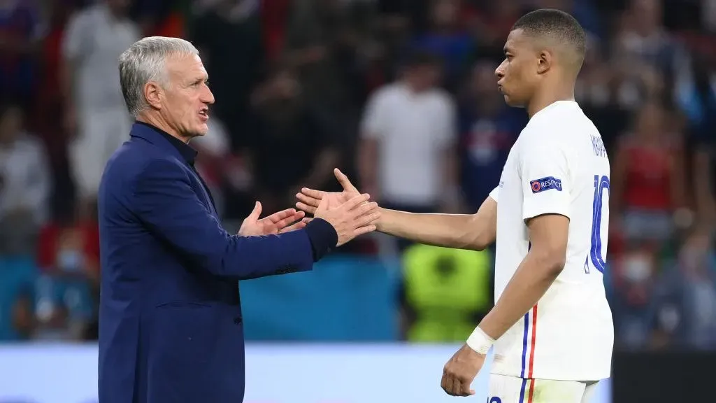 Deschamps e Mbappé pela França. Foto: Franck Fife - Pool/Getty Images