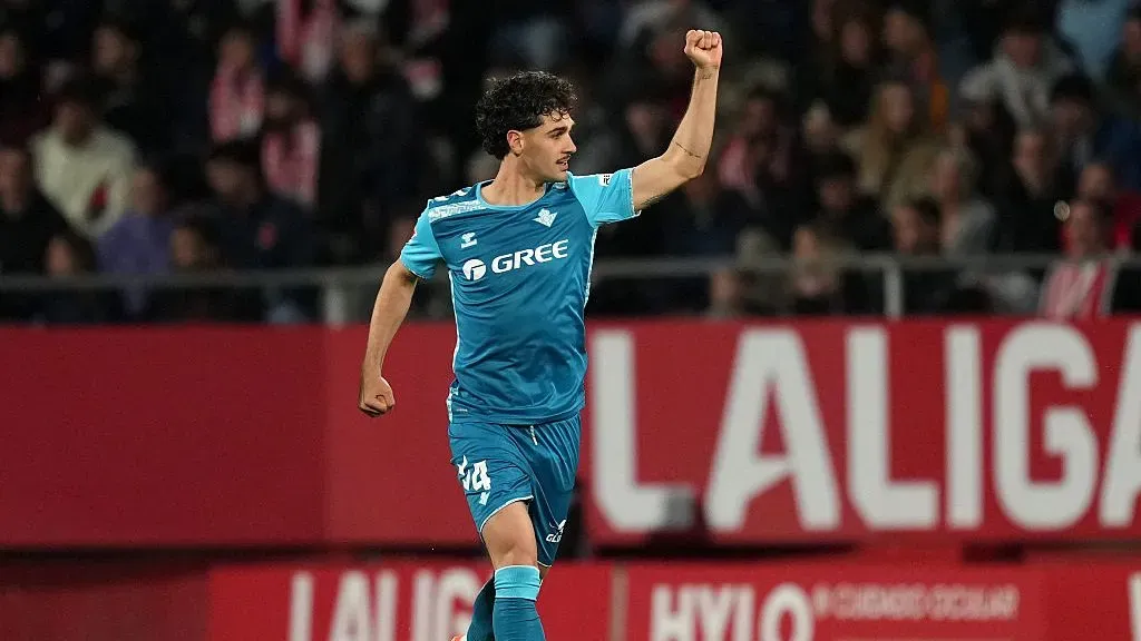 Johnny comemora gol pelo Betis. Foto: Alex Caparros/Getty Images