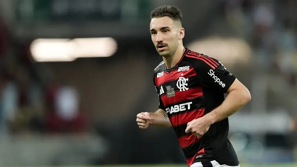 Destaque do Flamengo, Léo Ortiz foi elogiado por Ana Thaís – Foto: Thiago Ribeiro/AGIF