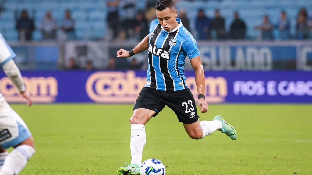 Marlon admite falha ofensiva do Grêmio contra o Ceará – Foto: Maxi Franzoi/AGIF