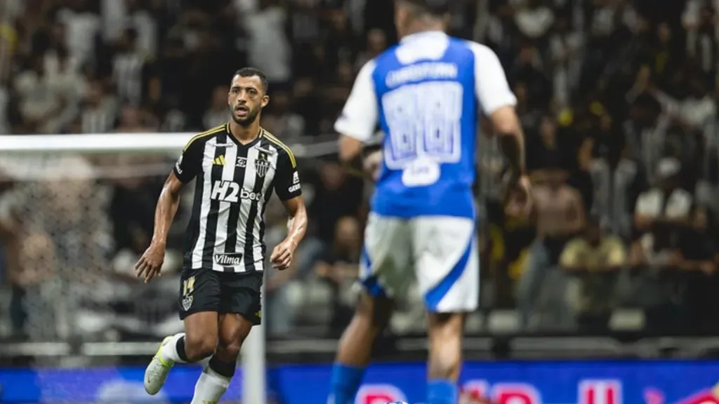 Vitor Hugo durante o clássico desta quarta-feira (Foto: Pedro Souza / Atlético)