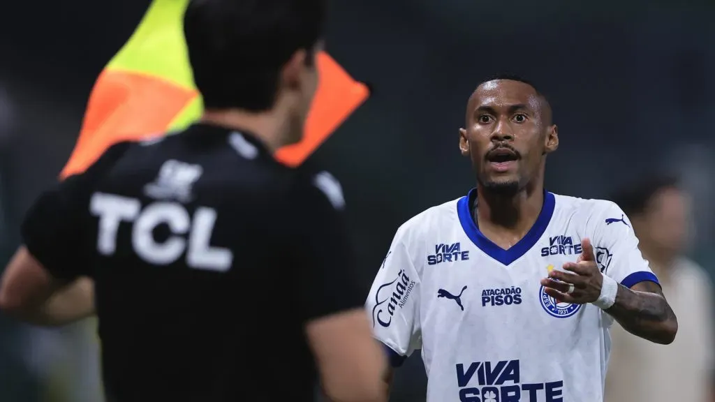 Ademir irá desfalcar o Bahia contra o Fluminense – Foto: Ettore Chiereguini/AGIF