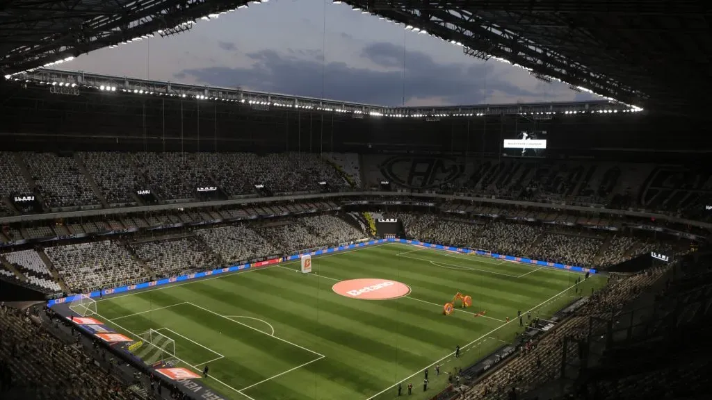 Gramado da Arena MRV tem sido alvo de debates antes de Atlético-MG x Santos – Foto: Gilson Lobo/AGIF