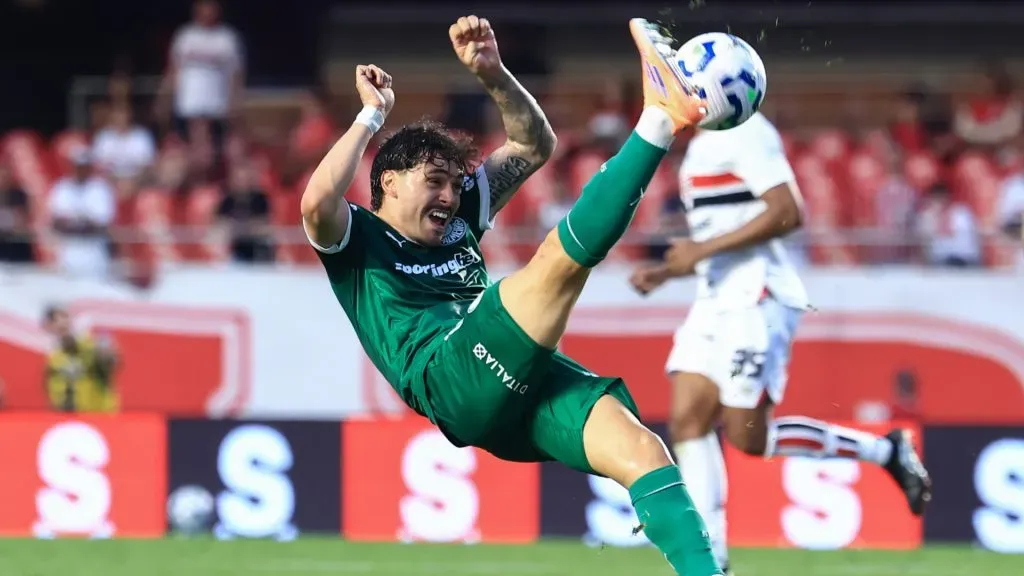 Maurício em ação pelo Palmeiras contra o São Paulo, pelo Brasileirão – Foto: Marcello Zambrana/AGIF