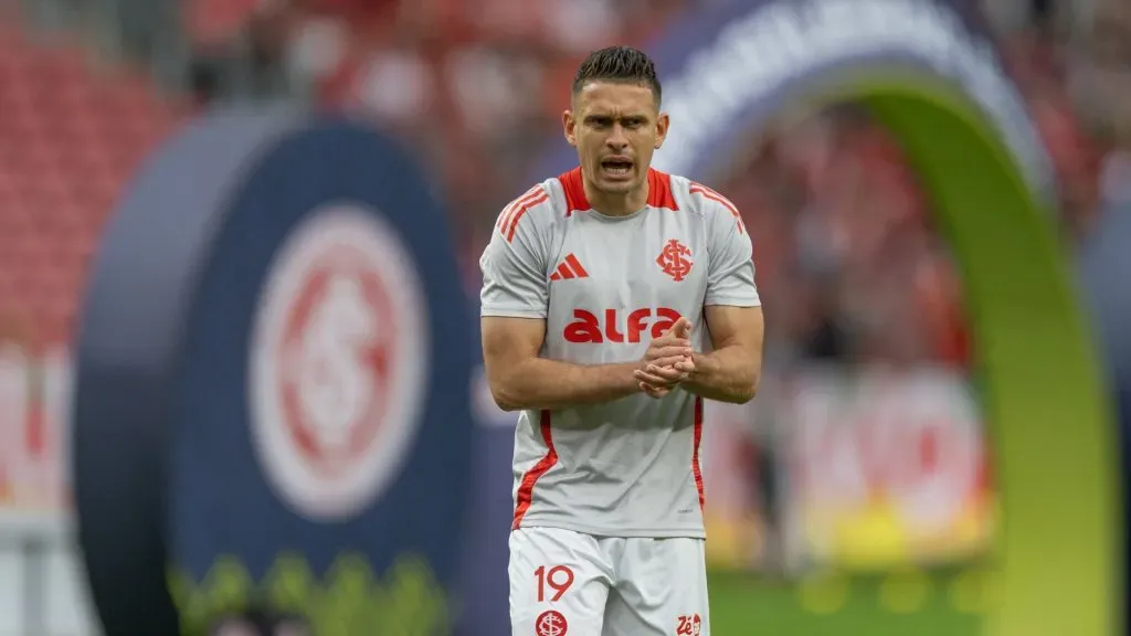 Rafael Borré não atravessa boa fase no Internacional em 2025 – Foto: Liamara Polli/AGIF