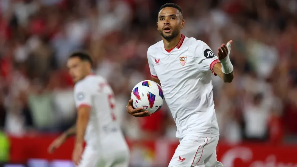 Yousseff En-Nesyri of Sevilla celebrates after scoring the team’s first goal during the LaLiga EA Sports match between Sevilla FC and Valencia CF at on August 11, 2023. (Source: Fran Santiago/Getty Images)