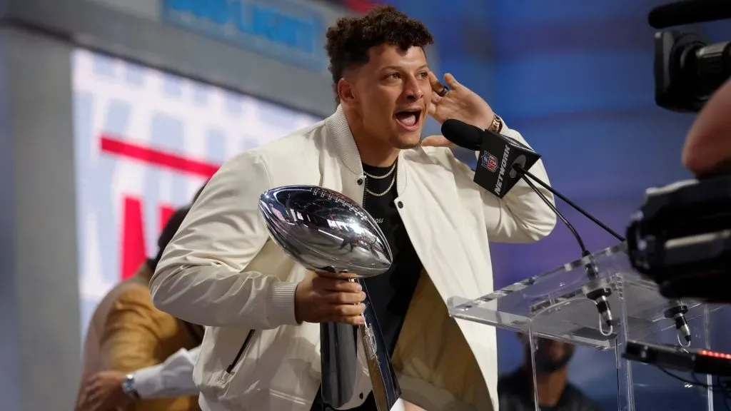 Patrick Mahomes with the Vince Lombardi trophy (Getty Images)