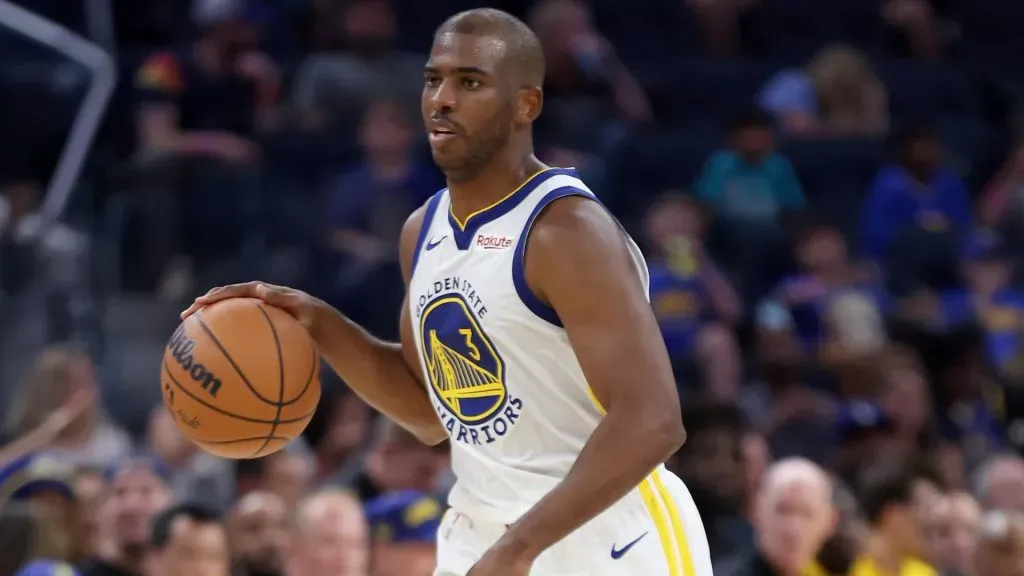 Chris Paul in action for the Golden State Warriors