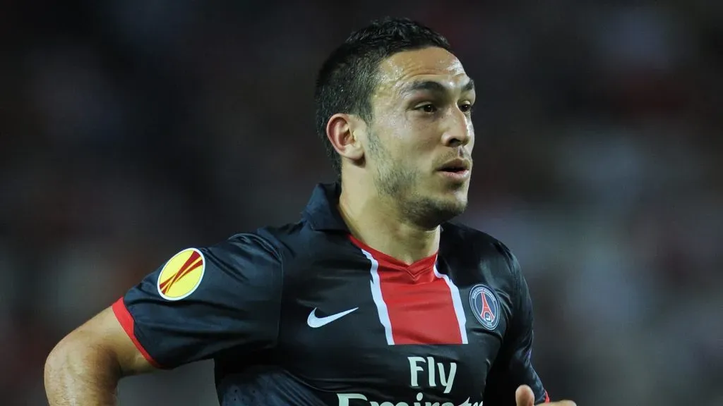 Mevlut Erdinc of Paris Saint Germain in action during the UEFA Europa League group J match between Sevilla and Paris Saint Germain at the Estadio Ramon Sanchez Pizjuan on September 16, 2010 in Seville, Spain. Paris Saint Germain won the match 1-0.