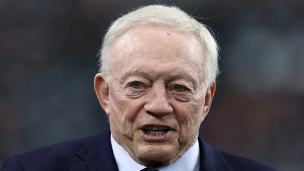 Jerry Jones clarified his comments about Mike McCarthy (Getty Images)