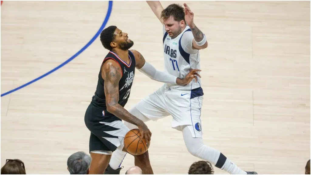 Los Angeles Clippers Paul George (L) drives against Dallas Mavericks Luka Doncic – IMAGO / Xinhua