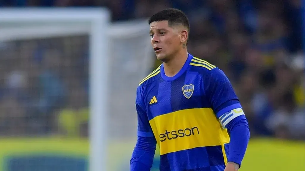 Marcos Rojo of Boca Juniors drives the ball during a group B match between Boca Juniors and San Lorenzo at Estadio Alberto J. Armando on March 30, 2024 in Buenos Aires, Argentina.