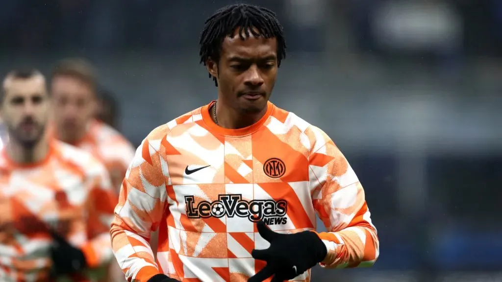 Juan Cuadrado of FC Internazionale warms up prior to the UEFA Champions League match between FC Internazionale and Real Sociedad. Marco Luzzani/Getty Images