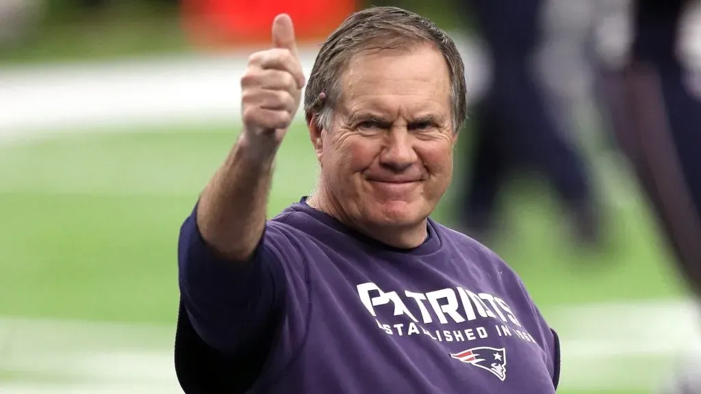 Head coach Bill Belichick of the New England Patriots gives a thumbs up on the field prior to Super Bowl 51 against the Atlanta Falcons at NRG Stadium on February 5, 2017 in Houston, Texas. (Photo by Patrick Smith/Getty Images)