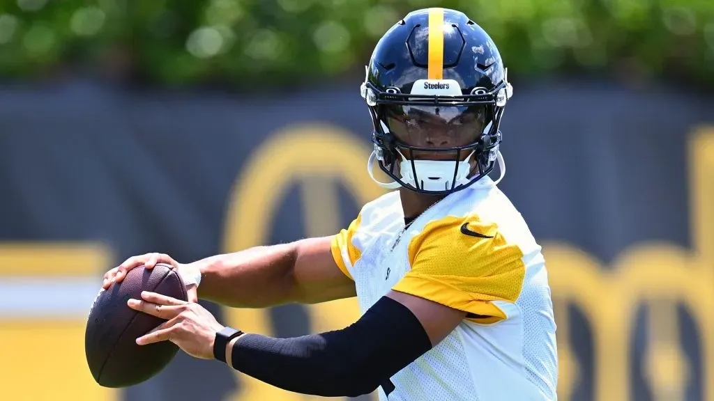 Justin Fields, quarterback of the Pittsburgh Steelers