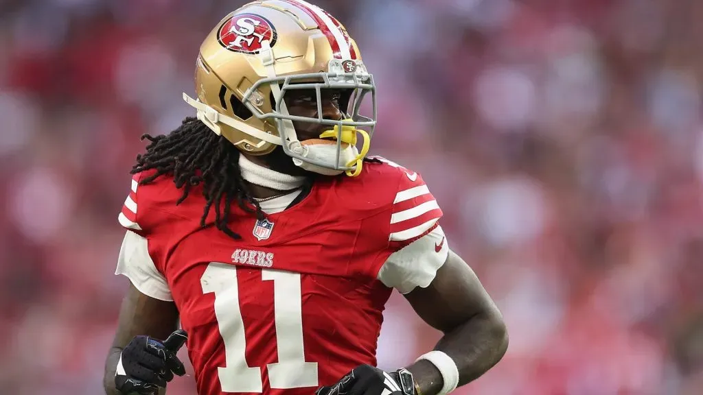 Wide receiver Brandon Aiyuk #11 of the San Francisco 49ers during the NFL game at State Farm Stadium on December 17, 2023 in Glendale, Arizona. The 49ers defeated the Cardinals 45-29.