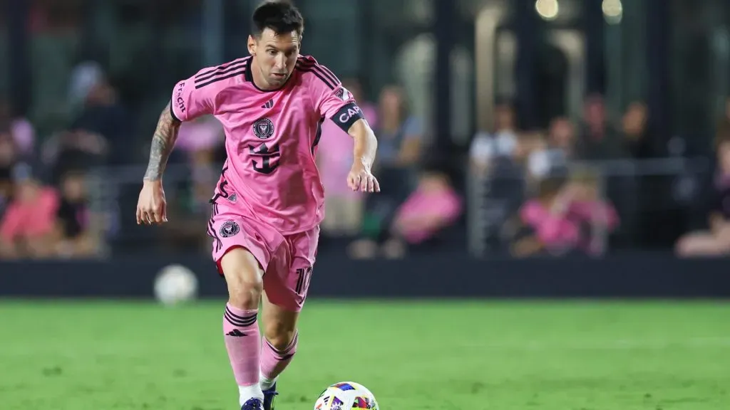 Lionel Messi #10 of Inter Miami controls the ball during the second half of the game against St. Louis City at Chase Stadium on June 01, 2024 in Fort Lauderdale, Florida. (Photo by Megan Briggs/Getty Images)