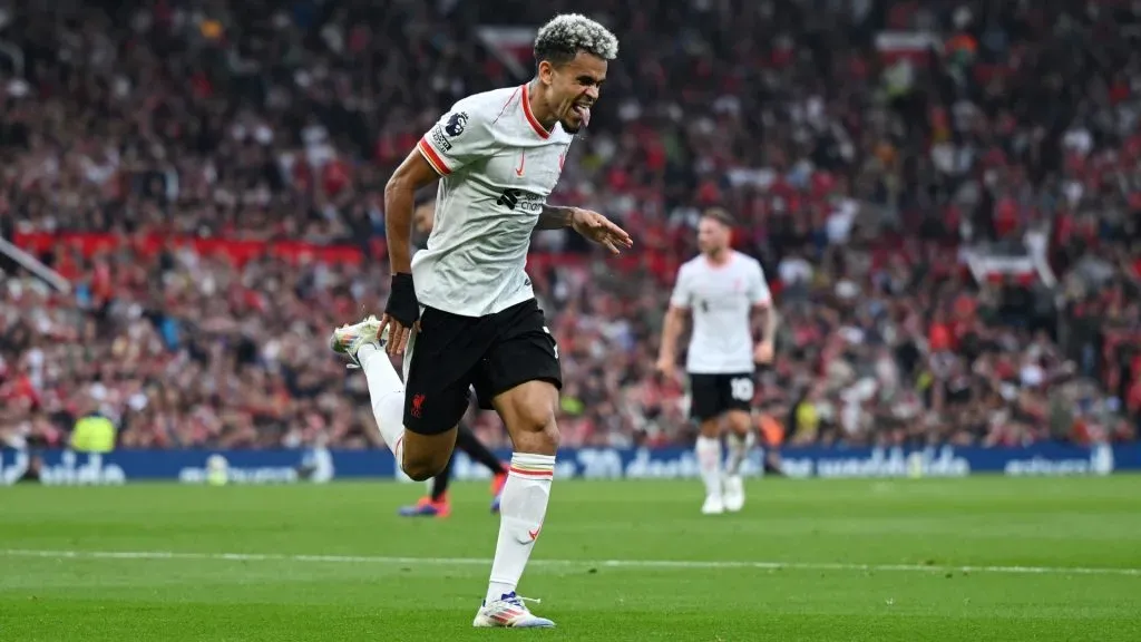 Luis Diaz of Liverpool celebrates scoring his team’s second goal during the Premier League match between Manchester United FC and Liverpool FC at Old Trafford on September 01, 2024 in Manchester, England.