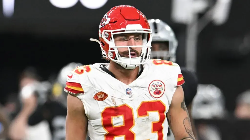 Tight end Noah Gray #83 of the Kansas City Chiefs looks down field against the Las Vegas Raiders in the fourth quarter at Allegiant Stadium on November 26, 2023 in Las Vegas, Nevada. The Chiefs defeated the Raiders 31-17.